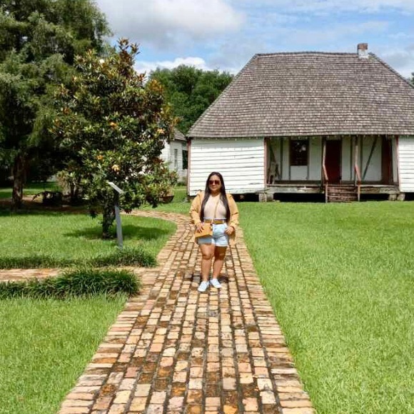 Meet Your posher 🥰😘 - Picture 3 of 7